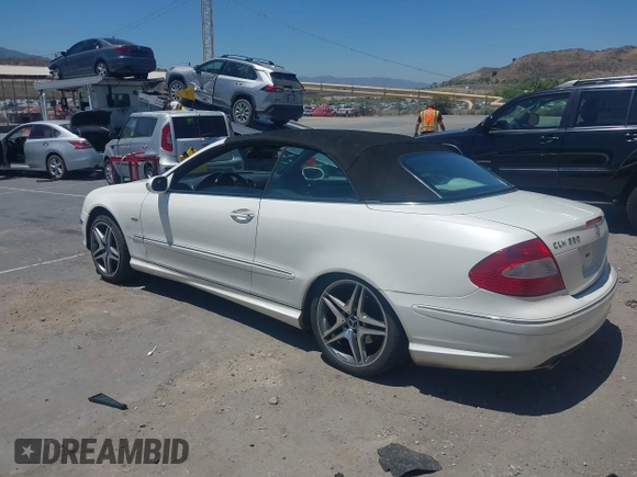2009 Mercedes-Benz CLK 350 with VIN WDBTK56F19T103356, listed as a IAAI auction lot 42680193 with 151,300 mi miles and . Bid and sale history available at DreamBid. Image 3.