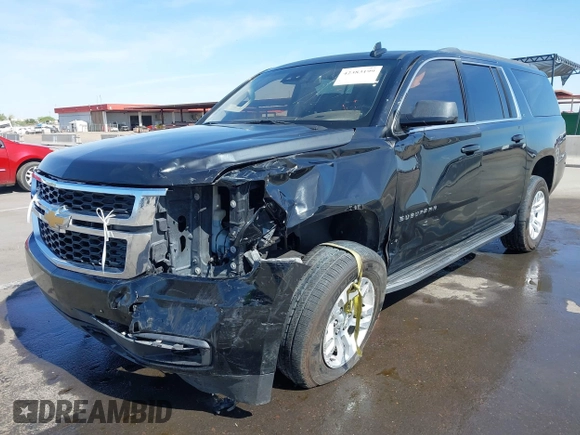 2018 Chevrolet Suburban LT z VIN 1GNSCHKC4JR111130, wystawiony jako IAAI lot #42383199 z przebiegiem 44 584 mil mil oraz . Historia ofert i sprzedaży dostępna na DreamBid. Obrazek 2.
