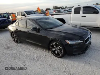 2020 Volvo S60 R-Design with VIN 7JR102FM3LG072611, listed as a Copart auction lot 76905744 with 0 mi miles and Non Repairable. Bid and sale history available at carsss.com. Image 4.
