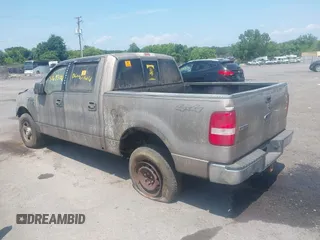 2004 Ford F-150 XLT z VIN 1FTRW14W74KC85445, wystawiony jako IAAI lot #42693062 z przebiegiem Nie podano mil oraz . Historia ofert i sprzedaży dostępna na DreamBid. Obrazek 3.