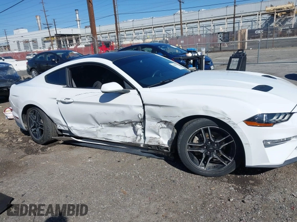 2018 Ford Mustang EcoBoost with VIN 1FA6P8TH3J5129155, listed as a IAAI auction lot 41809077 with 39,680 mi miles and . Bid and sale history available at carsss.com. Image 6.