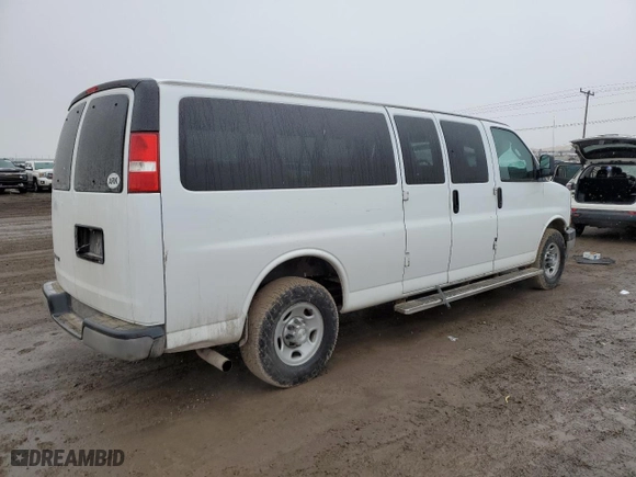 2017 Chevrolet Express Passenger LT with VIN 1GAZGPFF7H1225215, listed as a Copart auction lot 47135935 with 161,084 mi miles and Salvage Title. Bid and sale history available at carsss.com. Image 3.