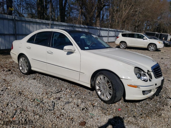2008 Mercedes-Benz E-Class Luxury 3.5L with VIN WDBUF87X38B310742, listed as a Copart auction lot 49139555 with 216,542 mi miles and Salvage Title. Bid and sale history available at carsss.com. Image 4.