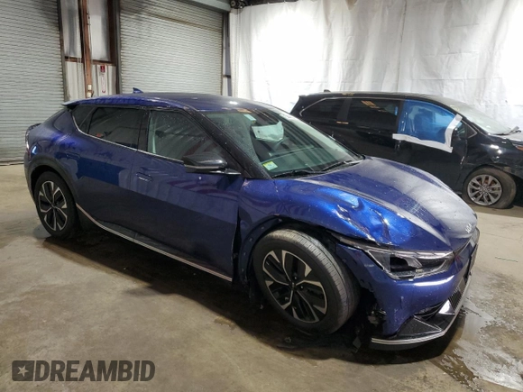 2024 Kia EV6 Wind with VIN KNDC34LA4R5214098, listed as a Copart auction lot 54775745 with 29,642 mi miles and Clean Title. Bid and sale history available at carsss.com. Image 4.