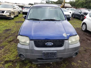 2005 Ford Escape XLS Value с VIN 1FMYU02Z35KA37621, выставлен на аукционе Copart как лот 44817004 с пробегом Не указан миль и Списание • Salvage title. История ставок и продаж доступна на DreamBid. Изображение 5.