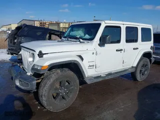 2018 Jeep Wrangler Unlimited Sahara with VIN 1C4HJXEG2JW316271, listed as a IAAI auction lot 41352133 with 85,131 mi miles. Bid and sale history available at carsss.com. Image 17.