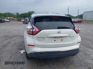 2017 Nissan Murano S z VIN 5N1AZ2MG2HN113942, wystawiony jako IAAI lot #42346728 z przebiegiem 142 982 mil mil oraz . Historia ofert i sprzedaży dostępna na DreamBid. Obrazek 16.