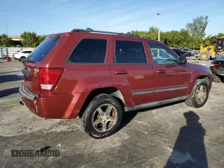 2007 Jeep Grand Cherokee Laredo z VIN 1J8GR48K07C649302, wystawiony jako Copart lot #82167894 z przebiegiem 255 780 mil mil oraz Czysty tytuł • Clean title. Historia ofert i sprzedaży dostępna na DreamBid. Obrazek 3.