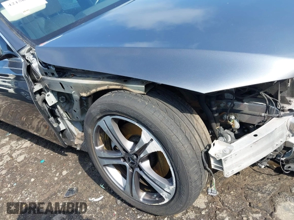 2018 Mercedes-Benz E 300 с VIN WDDZF4JB6JA301158, выставлен на аукционе IAAI как лот 42150013 с пробегом 80 872 миль миль и . История ставок и продаж доступна на DreamBid. Изображение 6.