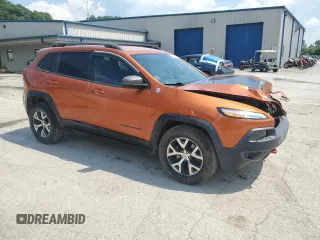 2014 Jeep Cherokee Trailhawk z VIN 1C4PJMBS4EW236608, wystawiony jako Copart lot #63672685 z przebiegiem 132 341 mil mil oraz Szkoda całkowita • Salvage title. Historia ofert i sprzedaży dostępna na DreamBid. Obrazek 4.