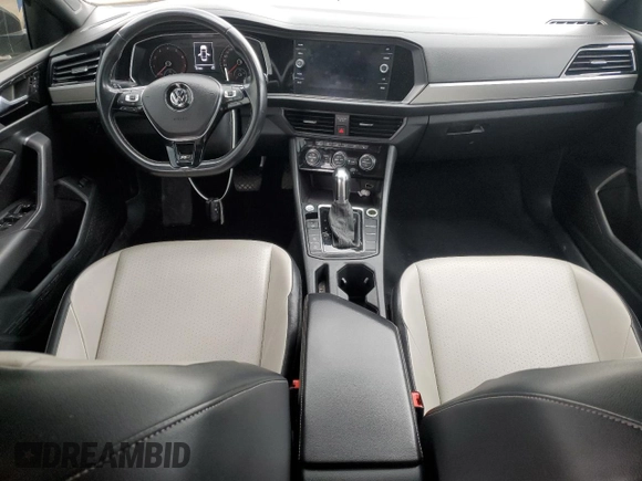 2019 Volkswagen Jetta SEL z VIN 3VWE57BU5KM033251, wystawiony jako Copart lot #52910965 z przebiegiem 181 686 mil mil oraz Szkoda całkowita • Salvage title. Historia ofert i sprzedaży dostępna na DreamBid. Obrazek 8.
