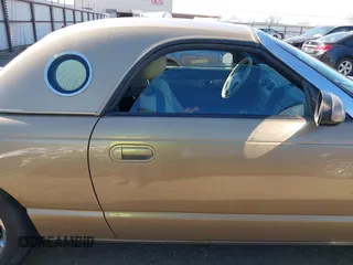 2005 Ford Thunderbird Deluxe with VIN 1FAHP60A45Y100899, listed as a IAAI auction lot 41803706 with 75,319 mi miles. Bid and sale history available at carsss.com. Image 14.