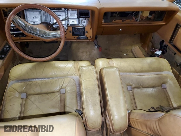 1977 Lincoln Continental with VIN 7Y89A929060, listed as a Copart auction lot 44618245 with 93,147 mi miles and Clean Title. Bid and sale history available at DreamBid. Image 8.
