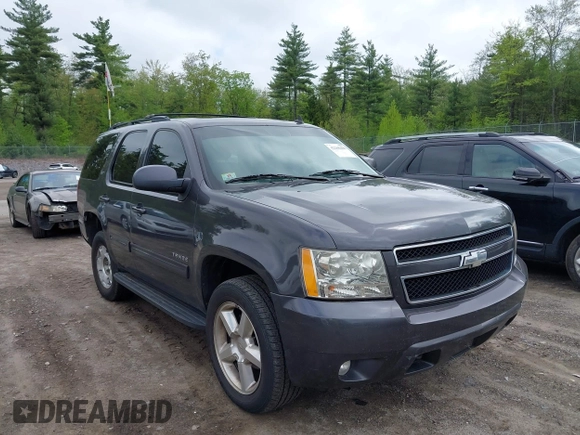 2010 Chevrolet Tahoe LT z VIN 1GNUKBE01AR105053, wystawiony jako IAAI lot #42268400 z przebiegiem 296 257 mil mil oraz . Historia ofert i sprzedaży dostępna na DreamBid. Obrazek 1.