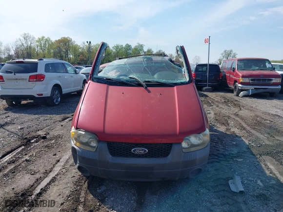 2007 Ford Escape XLS with VIN 1FMYU92Z57KB17526, listed as a IAAI auction lot 31863470 with 122,236 mi miles. Bid and sale history available at carsss.com. Image 12.
