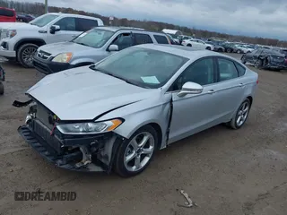 2016 Ford Fusion SE with VIN 3FA6P0HD2GR278556, listed as a IAAI auction lot 40749996 with 121,168 mi miles. Bid and sale history available at carsss.com. Image 2.