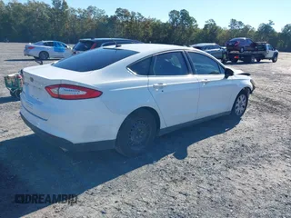 2014 Ford Fusion S with VIN 1FA6P0G71E5384783, listed as a IAAI auction lot 40868527 with 207,354 mi miles. Bid and sale history available at carsss.com. Image 4.