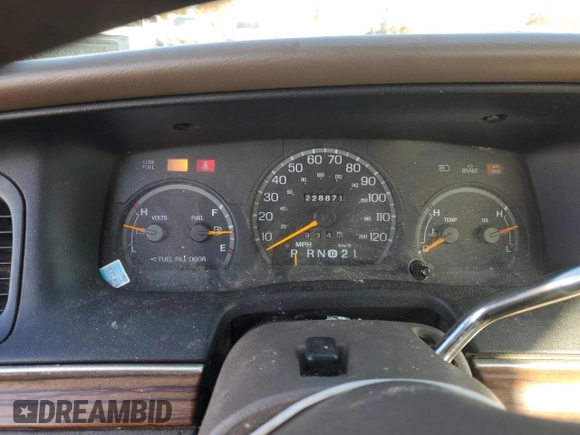 1997 Ford Crown Victoria с VIN 2FALP73W6VX173232, выставлен на аукционе Copart как лот 77805094 с пробегом 228 871 миль миль и Списание • Salvage title. История ставок и продаж доступна на DreamBid. Изображение 9.