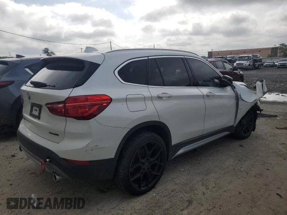 2019 BMW X1 xDrive28i with VIN WBXHT3C52K3H34021, listed as a Copart auction lot 64032535 with 30,752 mi miles and Salvage title. Bid and sale history available at DreamBid. Image 3.