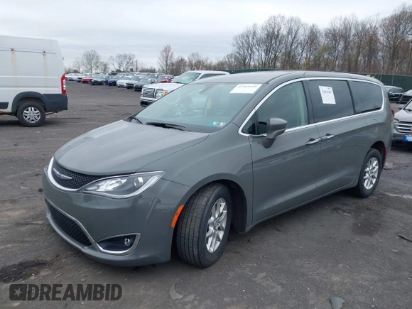 2020 Chrysler Pacifica Touring with VIN 2C4RC1FG3LR245765, listed as a IAAI auction lot 42069689 with 40,869 mi miles and . Bid and sale history available at DreamBid. Image 17.