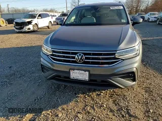 2022 Volkswagen Tiguan S with VIN 3VV0B7AX2NM043145, listed as a Copart auction lot 80870404 with 22,284 mi miles and Salvage Title. Bid and sale history available at carsss.com. Image 12.