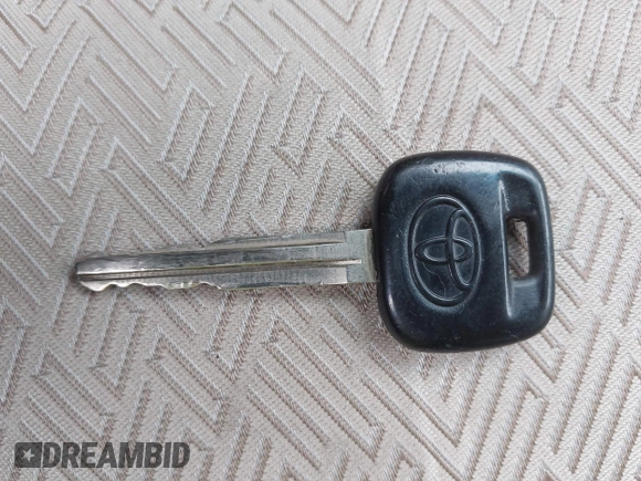 2003 Toyota Highlander z VIN JTEHF21A930120092, wystawiony jako IAAI lot #41857752 z przebiegiem 229 609 mil mil oraz . Historia ofert i sprzedaży dostępna na DreamBid. Obrazek 11.