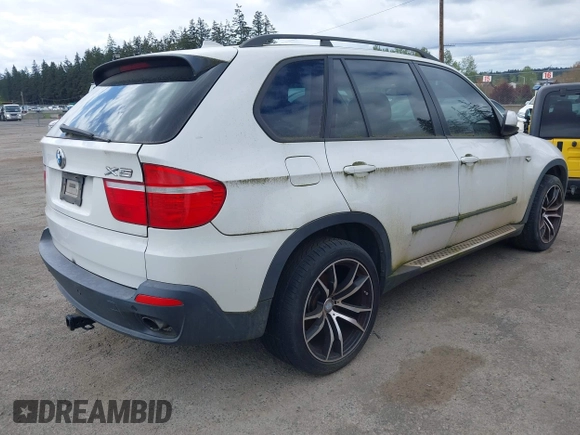 2008 BMW X5 3.0si with VIN 5UXFE43508L027587, listed as a IAAI auction lot 42054376 with 142,838 mi miles. Bid and sale history available at carsss.com. Image 4.