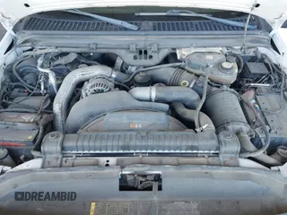 2006 Ford F-250 XL z VIN 1FTSX21P66ED70750, wystawiony jako IAAI lot #42532825 z przebiegiem 221 630 mil mil oraz . Historia ofert i sprzedaży dostępna na DreamBid. Obrazek 10.