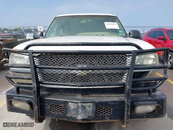 2003 Chevrolet Silverado 2500HD LS with VIN 1GCHK23193F126937, listed as a IAAI auction lot 41893874 with 260,432 mi miles. Bid and sale history available at carsss.com. Image 12.