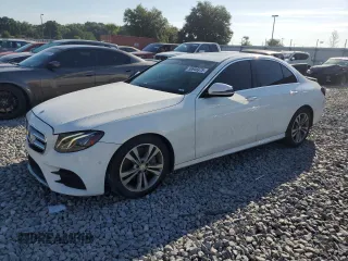 2017 Mercedes-Benz E 300 Luxury z VIN WDDZF4KB2HA054441, wystawiony jako Copart lot #56946975 z przebiegiem 154 968 mil mil oraz Nie do naprawy • Non repairable. Historia ofert i sprzedaży dostępna na DreamBid. Obrazek 1.