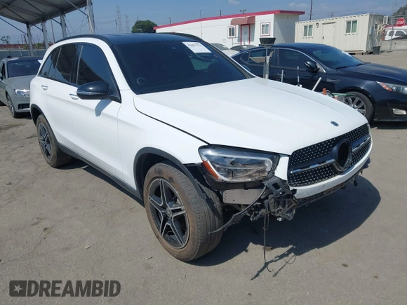2021 Mercedes-Benz GLC 300 z VIN W1N0G8DB5MV276777, wystawiony jako IAAI lot #42451723 z przebiegiem 71 022 mil mil oraz . Historia ofert i sprzedaży dostępna na DreamBid. Obrazek 1.