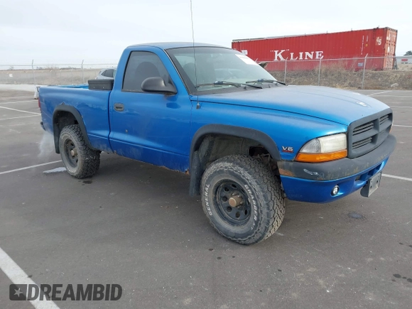 1999 Dodge Dakota with VIN 1B7GG26X5XS296142, listed as a IAAI auction lot 41486667 with 185,436 mi miles and . Bid and sale history available at carsss.com. Image 1.