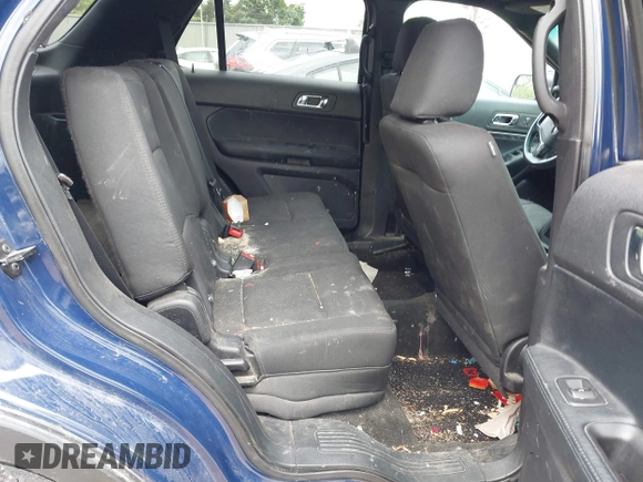 2016 Ford Police Interceptor Utility z VIN 1FM5K8AR2GGA28729, wystawiony jako IAAI lot #42318398 z przebiegiem 231 620 mil mil oraz . Historia ofert i sprzedaży dostępna na DreamBid. Obrazek 8.