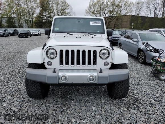 2018 Jeep Wrangler Unlimited Sahara with VIN 1C4HJWEG4JL922375, listed as a Copart auction lot 55333765 with 111,986 mi miles and Salvage title. Bid and sale history available at DreamBid. Image 5.