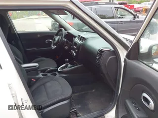 2015 Kia Soul z VIN KNDJN2A27F7213044, wystawiony jako IAAI lot #42230444 z przebiegiem 43 408 mil mil oraz . Historia ofert i sprzedaży dostępna na DreamBid. Obrazek 5.