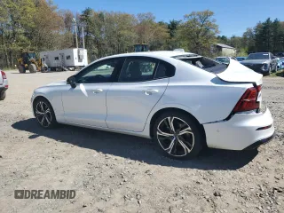 2024 Volvo S60 Plus Dark Theme z VIN 7JRL12FL4RG300900, wystawiony jako Copart lot #54564055 z przebiegiem Nie podano mil oraz Czysty tytuł • Clean title. Historia ofert i sprzedaży dostępna na DreamBid. Obrazek 2.