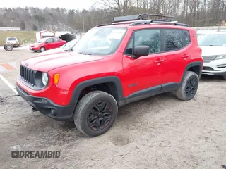 2018 Jeep Renegade Upland z VIN ZACCJBAB2JPH99054, wystawiony jako IAAI lot #41315646 z przebiegiem 100 710 mil mil oraz . Historia ofert i sprzedaży dostępna na DreamBid. Obrazek 2.