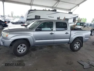 2015 Toyota Tacoma PreRunner with VIN 3TMJU4GN3FM186933, listed as a IAAI auction lot 42105924 with 362,965 mi miles and . Bid and sale history available at DreamBid. Image 15.
