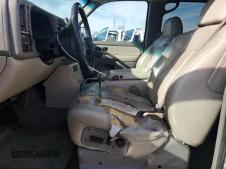 2001 Chevrolet Suburban LS with VIN 3GNFK16T11G105761, listed as a Copart auction lot 80726024 with 312,601 mi miles and Clean Title. Bid and sale history available at carsss.com. Image 7.