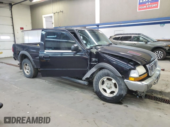 2000 Ford Ranger XLT with VIN 1FTZR15X3YTB33368, listed as a Copart auction lot 46928415 with 220,211 mi miles and Salvage Title. Bid and sale history available at carsss.com. Image 4.