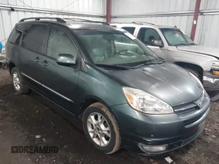 2005 Toyota Sienna XLE with VIN 5TDBA22C75S033994, listed as a IAAI auction lot 41530555 with 170,252 mi miles. Bid and sale history available at carsss.com. Image 1.