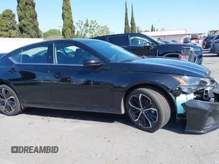 2024 Nissan Altima SR z VIN 1N4BL4CV0RN350796, wystawiony jako IAAI lot #41565832 z przebiegiem 13 078 mil mil oraz . Historia ofert i sprzedaży dostępna na DreamBid. Obrazek 14.