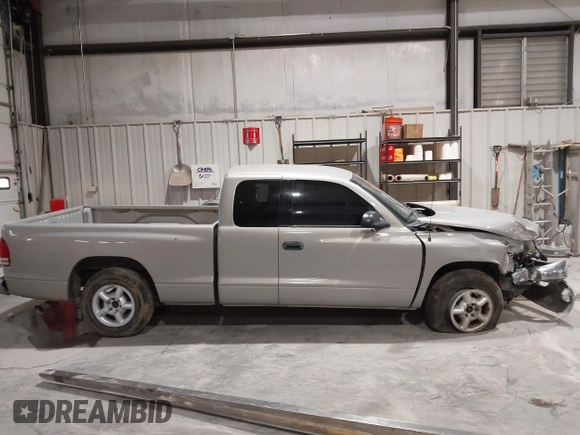 2000 Dodge Dakota Sport with VIN 1B7GL22N8YS723458, listed as a IAAI auction lot 41783869 with 143,561 mi miles and . Bid and sale history available at carsss.com. Image 13.