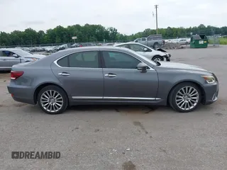 2013 Lexus LS 460 с VIN JTHCL5EF8D5017831, выставлен на аукционе IAAI как лот 42709181 с пробегом 72 271 миль миль и . История ставок и продаж доступна на DreamBid. Изображение 13.