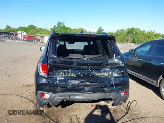 2022 Honda Passport Elite z VIN 5FNYF8H01NB003681, wystawiony jako IAAI lot #42186806 z przebiegiem 50 517 mil mil oraz . Historia ofert i sprzedaży dostępna na DreamBid. Obrazek 6.