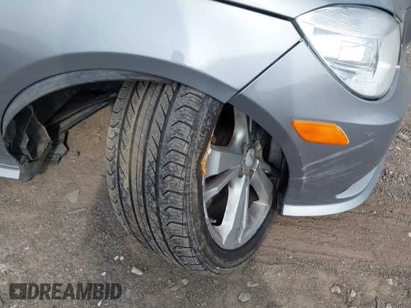 2013 Mercedes-Benz E 350 Luxury with VIN WDDHF5KBXDA693923, listed as a IAAI auction lot 42134694 with 274,065 mi miles and . Bid and sale history available at DreamBid. Image 6.