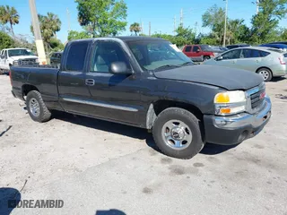 2003 GMC Sierra 1500 SLE with VIN 2GTEC19T531104914, listed as a IAAI auction lot 41843907 with 228,896 mi miles. Bid and sale history available at carsss.com. Image 1.