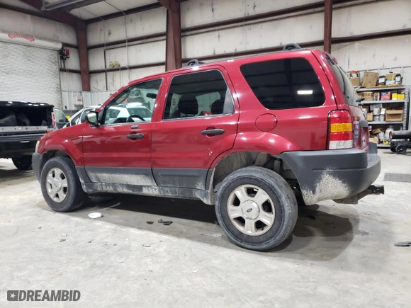 2004 Ford Escape XLT with VIN 1FMYU03194KA63888, listed as a Copart auction lot 89281085 with 218,790 mi miles and Salvage Title. Bid and sale history available at carsss.com. Image 2.