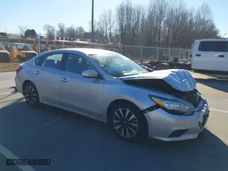 2018 Nissan Altima 2.5 SV with VIN 1N4AL3AP9JC158108, listed as a IAAI auction lot 41464382 with 123,129 mi miles. Bid and sale history available at carsss.com. Image 1.