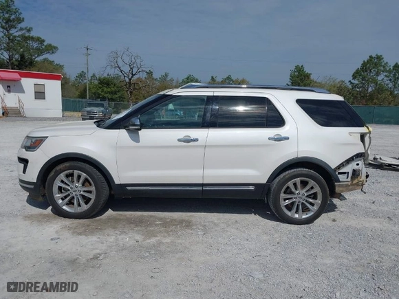 2018 Ford Explorer Limited with VIN 1FM5K7F83JGB57595, listed as a IAAI auction lot 41803844 with 134,496 mi miles. Bid and sale history available at carsss.com. Image 15.